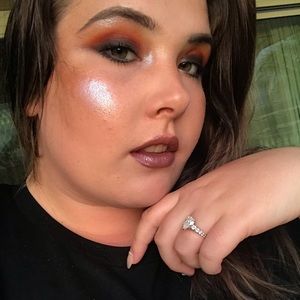 Meet your Posher, Mari